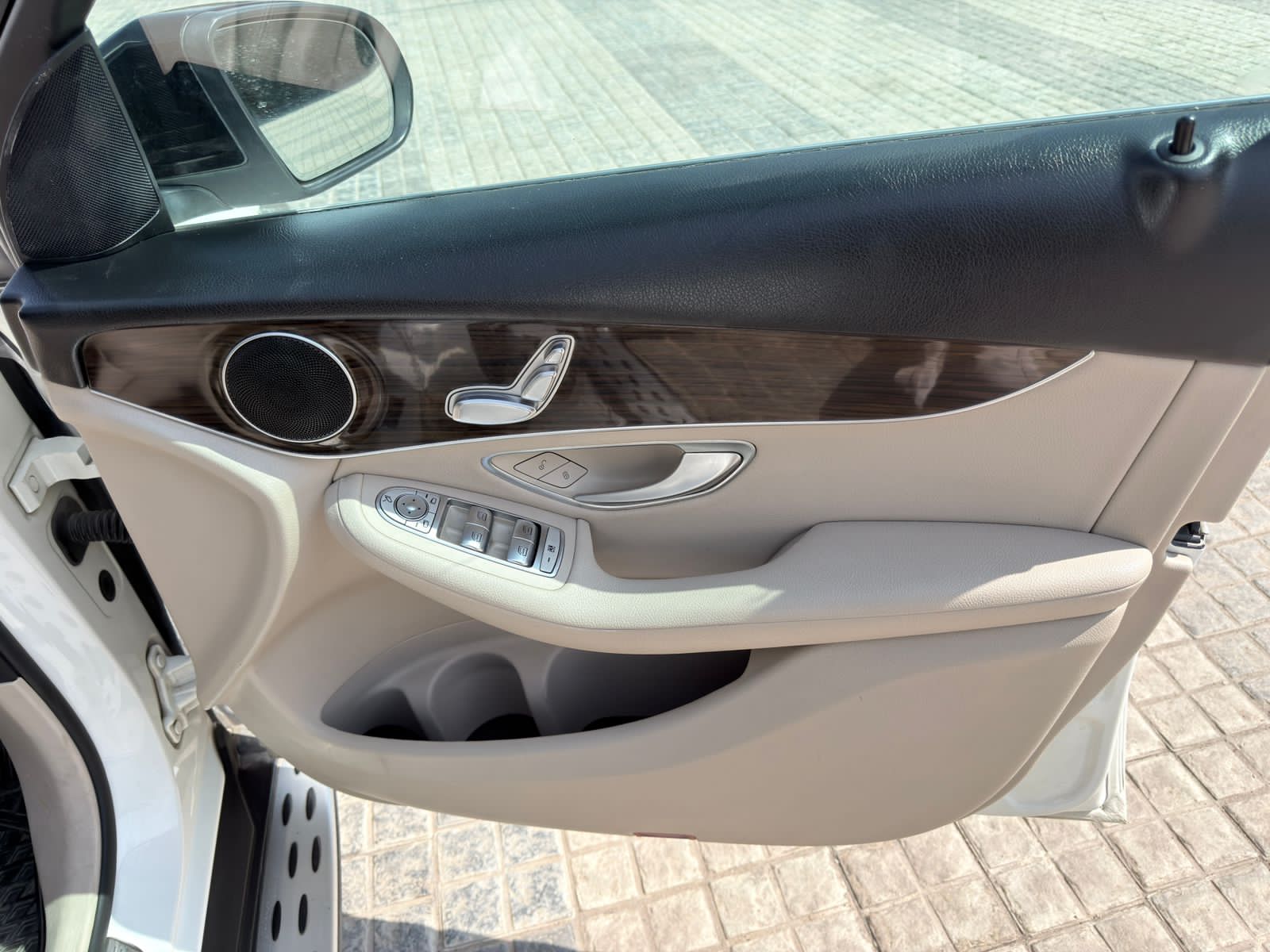 
								Mercedes-Benz GLC 220d full									