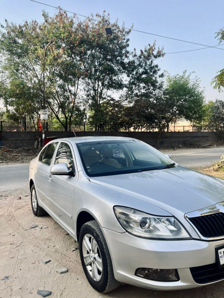 Skoda Laura Ambiente 1.8 TSI Petrol whatsapp image 2026 04 04 at 11.31.08 (2)