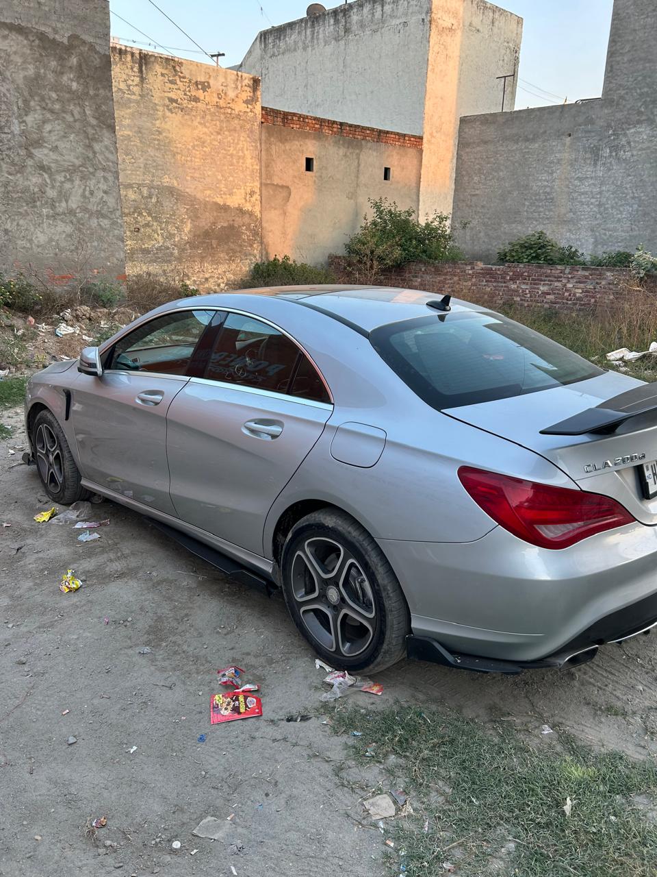 
								Mercedes-Benz CLA 200d full									
