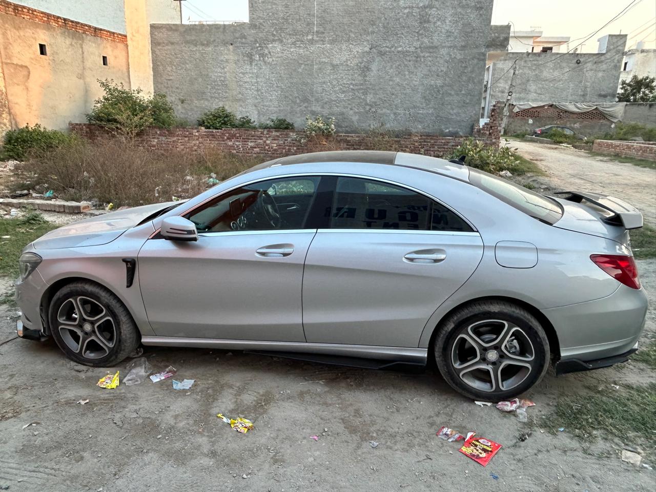 
								Mercedes-Benz CLA 200d full									