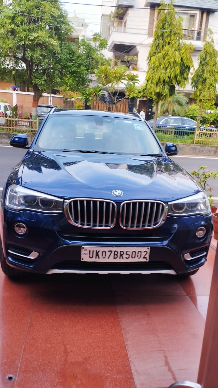 
								BMW X3 20d Luxury SUV full									