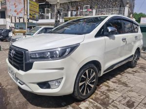 TOYOTA INNOVA CRYSTA V