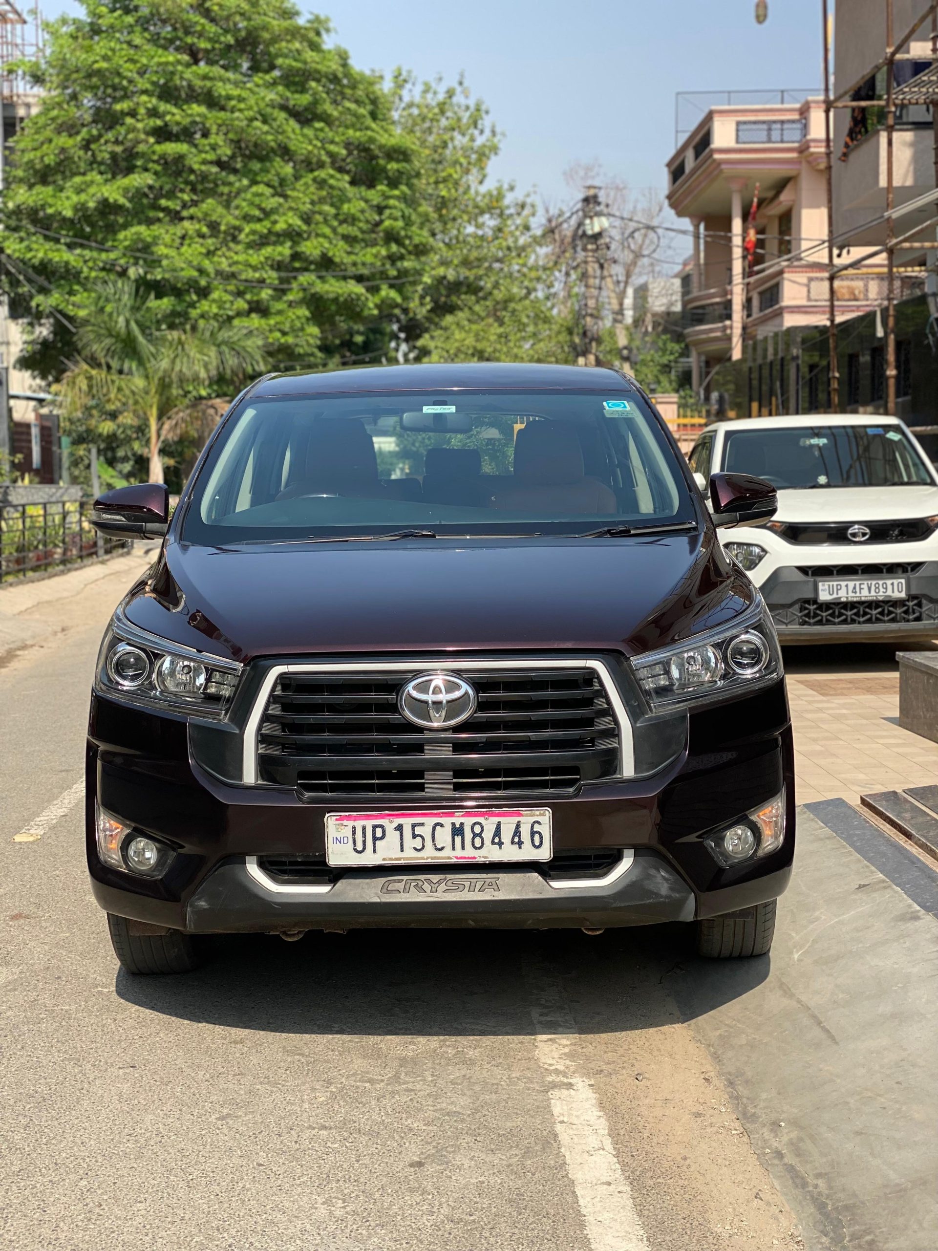 
								TOYOTA INNOVA CRYSTA V full									