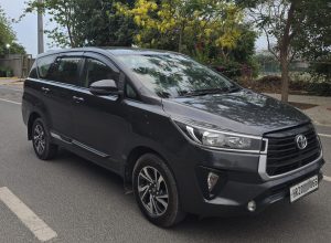 TOYOTA INNOVA CRYSTA GX AUTOMATIC